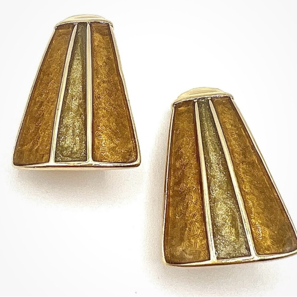 Trifari Vintage Enamel GeometricGold Tone Clip On Earrings